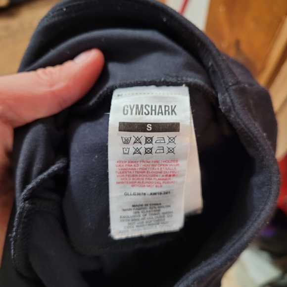 Black gymshark pants - Picture 3 of 4